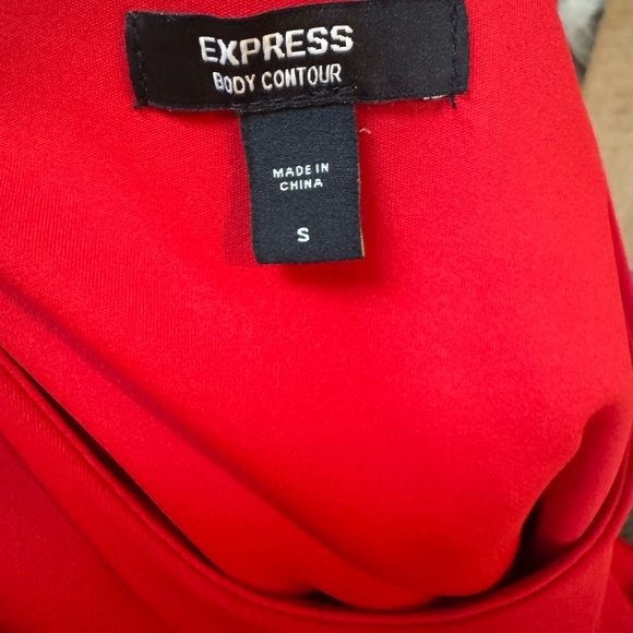 NWOT Express Body contour cut out crop tank size Small - Picture 7 of 7